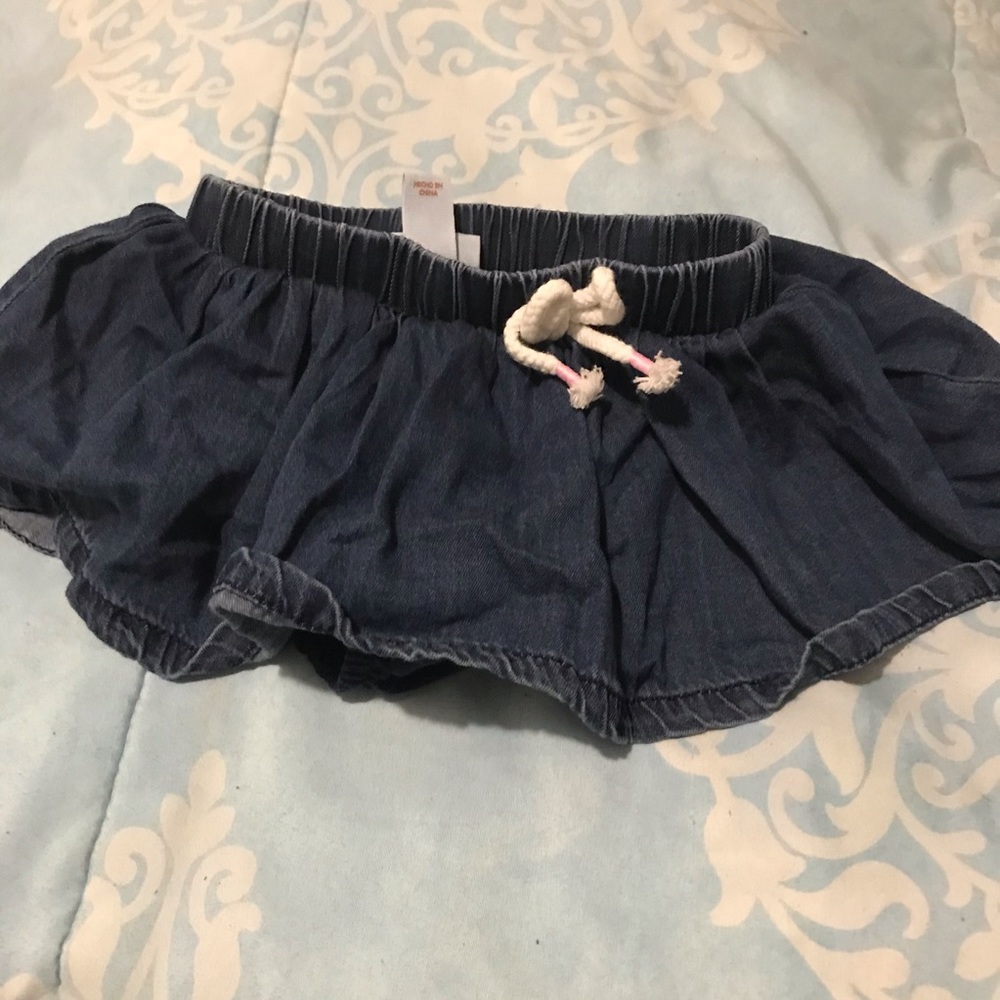 Baby girl blue denim skirt in good condition